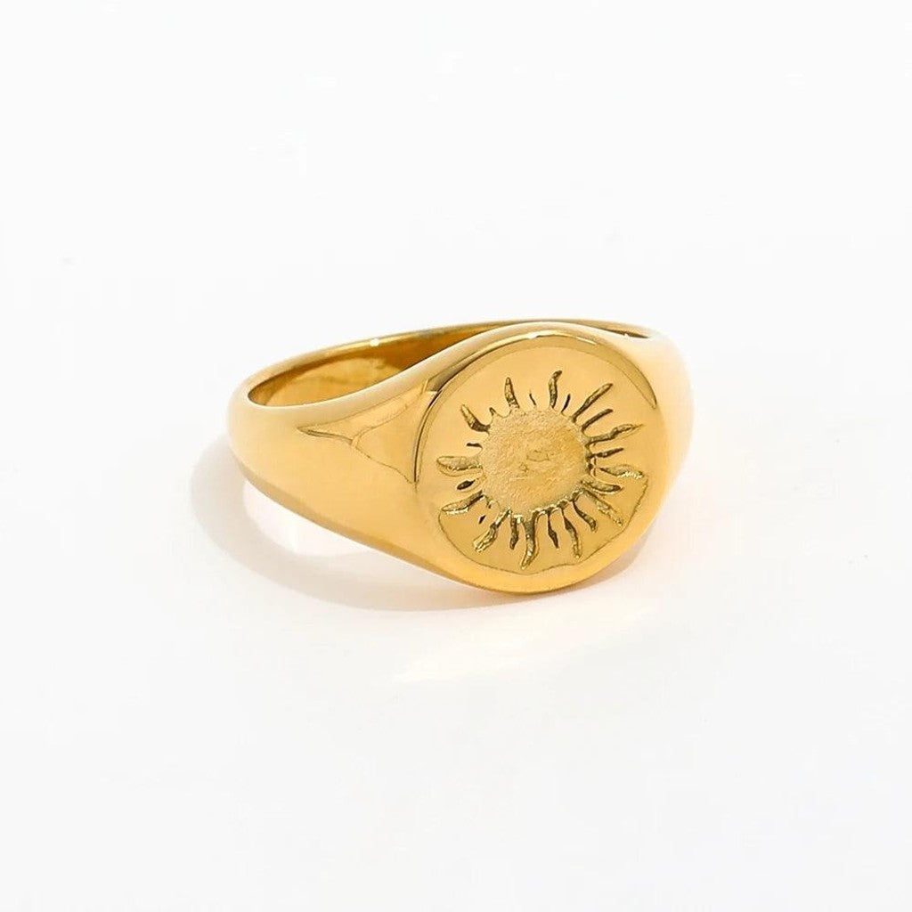 muun studios Vigga Sol Signet Ring - 18K Guldbelagt Ring 18K Gold Plated