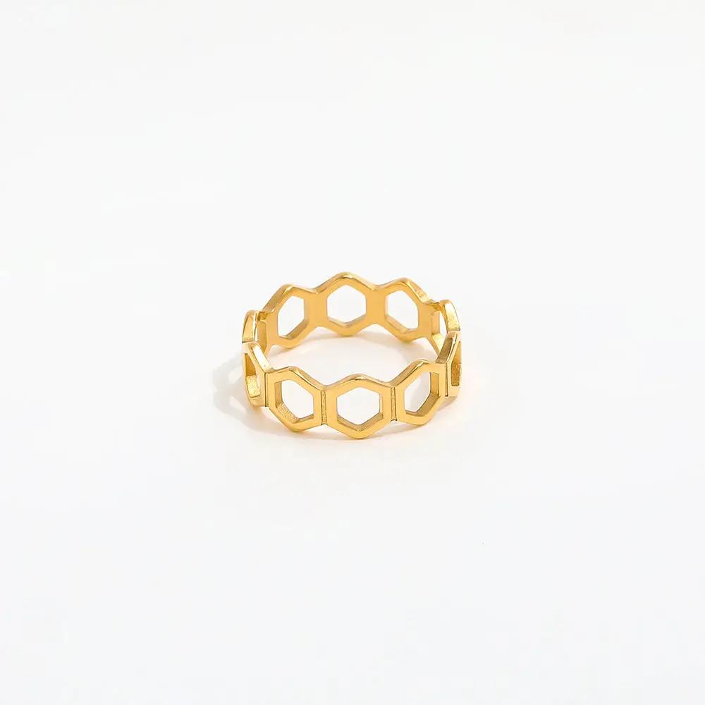 Geometrisk Honeycomb Ring 18K Guldbelagt - muun studios - Prisvenlige Smykker - Hurtig forsendelse